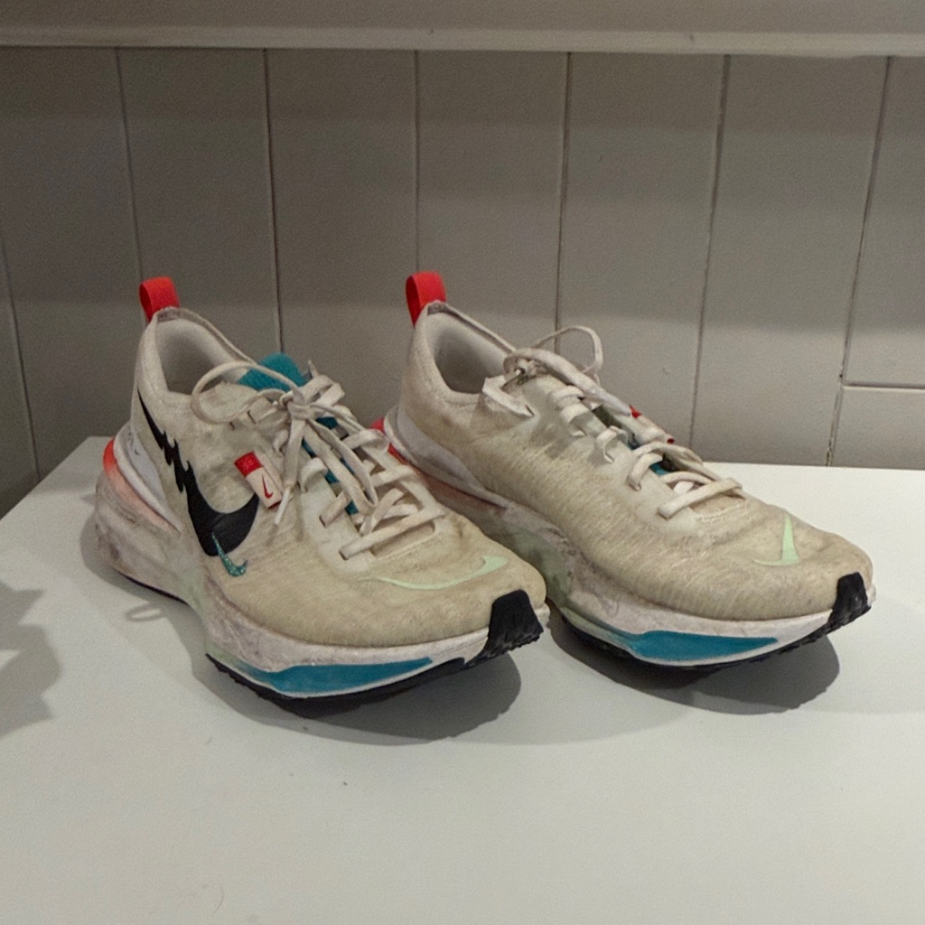 Nike Invincible Run 3 Running Shoes In Cream With Blue & Black Accents